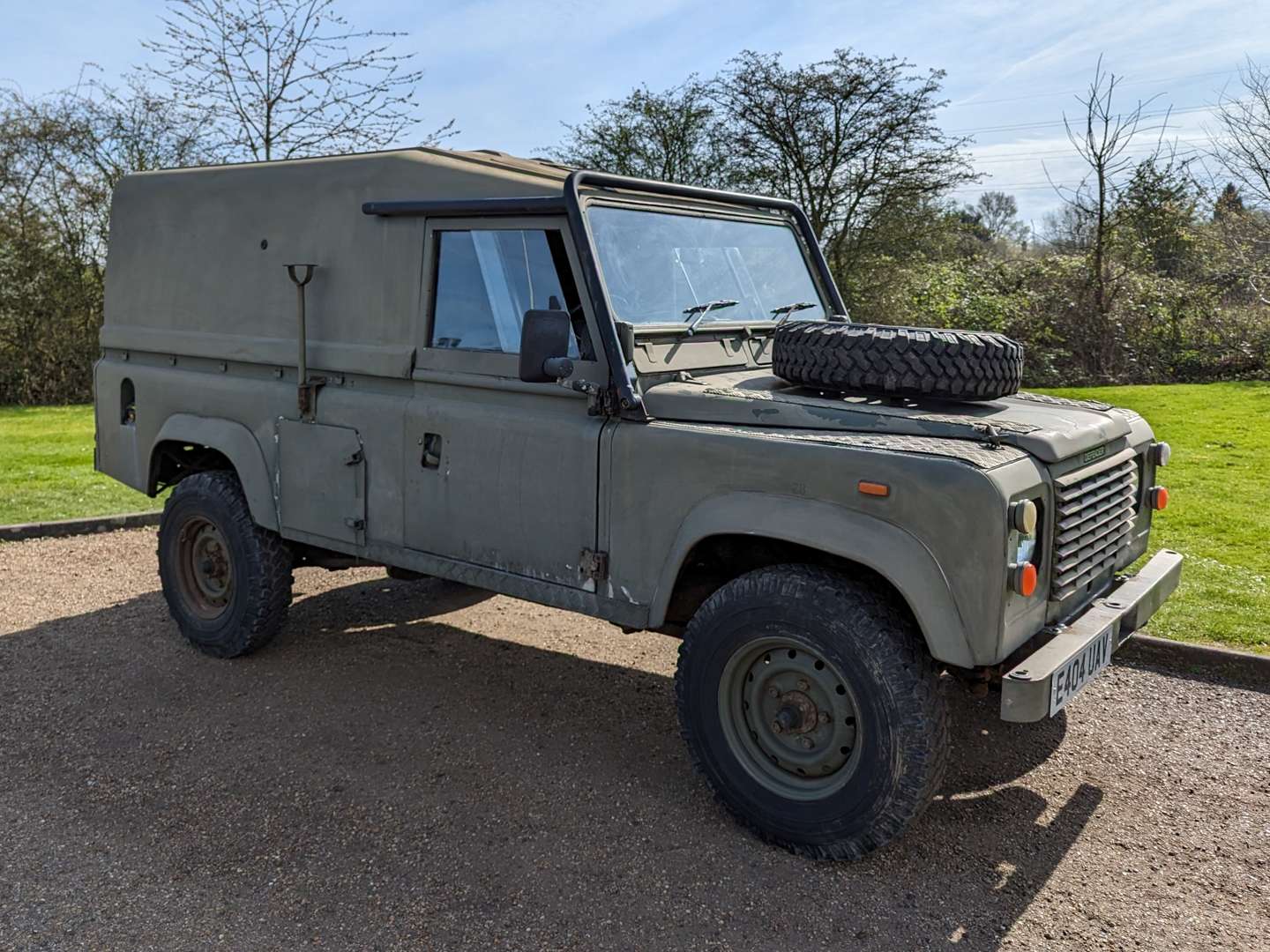 <p>1988 LAND ROVER 110 DEFENDER</p>