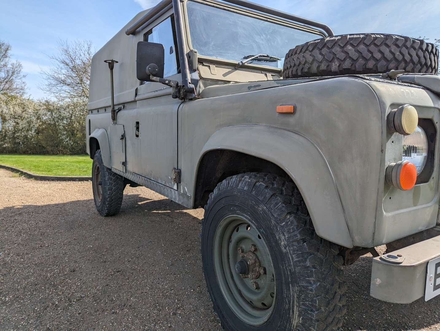 <p>1988 LAND ROVER 110 DEFENDER</p>