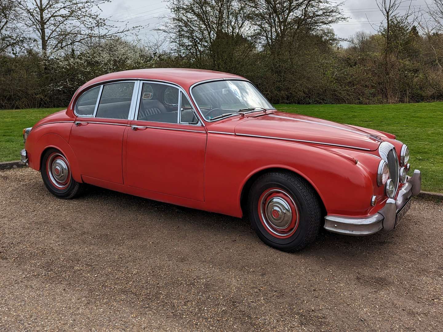 <p>1964 DAIMLER V8 250 AUTO</p>