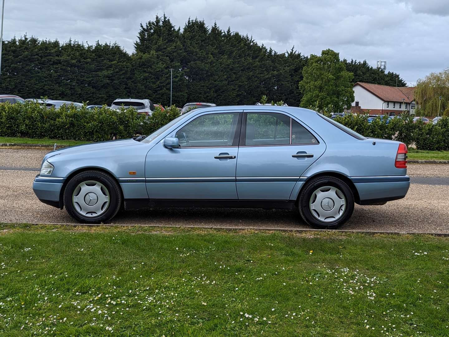 <p>1994 MERCEDES C180 AUTO</p>