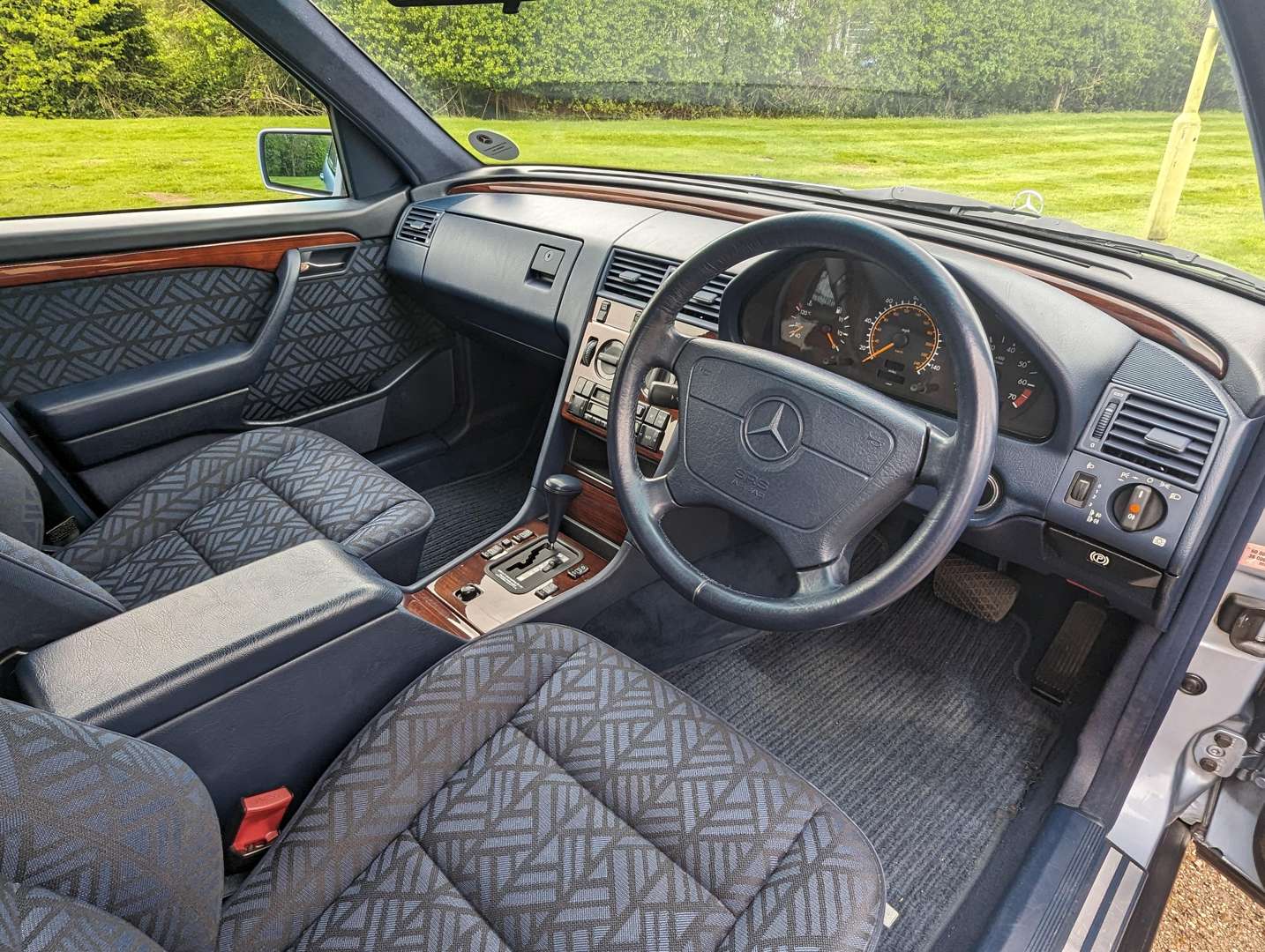 <p>1994 MERCEDES C180 AUTO</p>