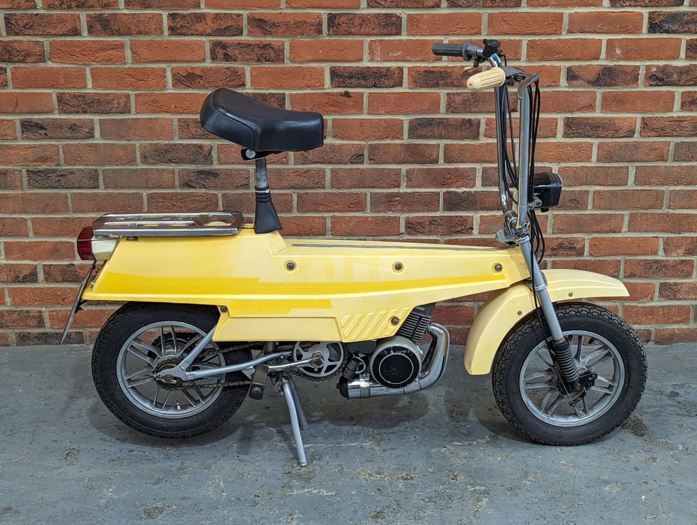 <p>1974 MOBYLETTE X7 50CC</p>