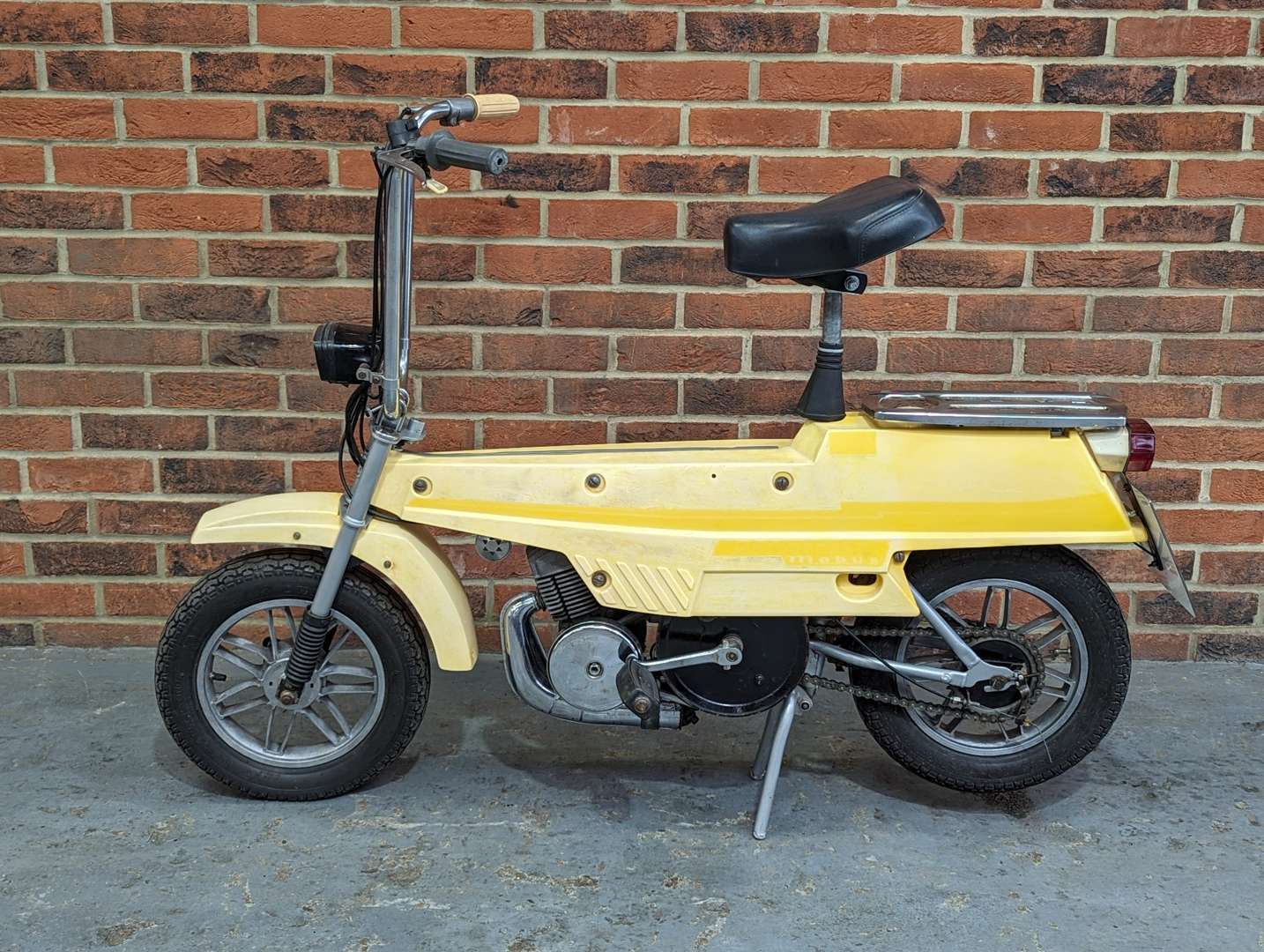 <p>1974 MOBYLETTE X7 50CC</p>