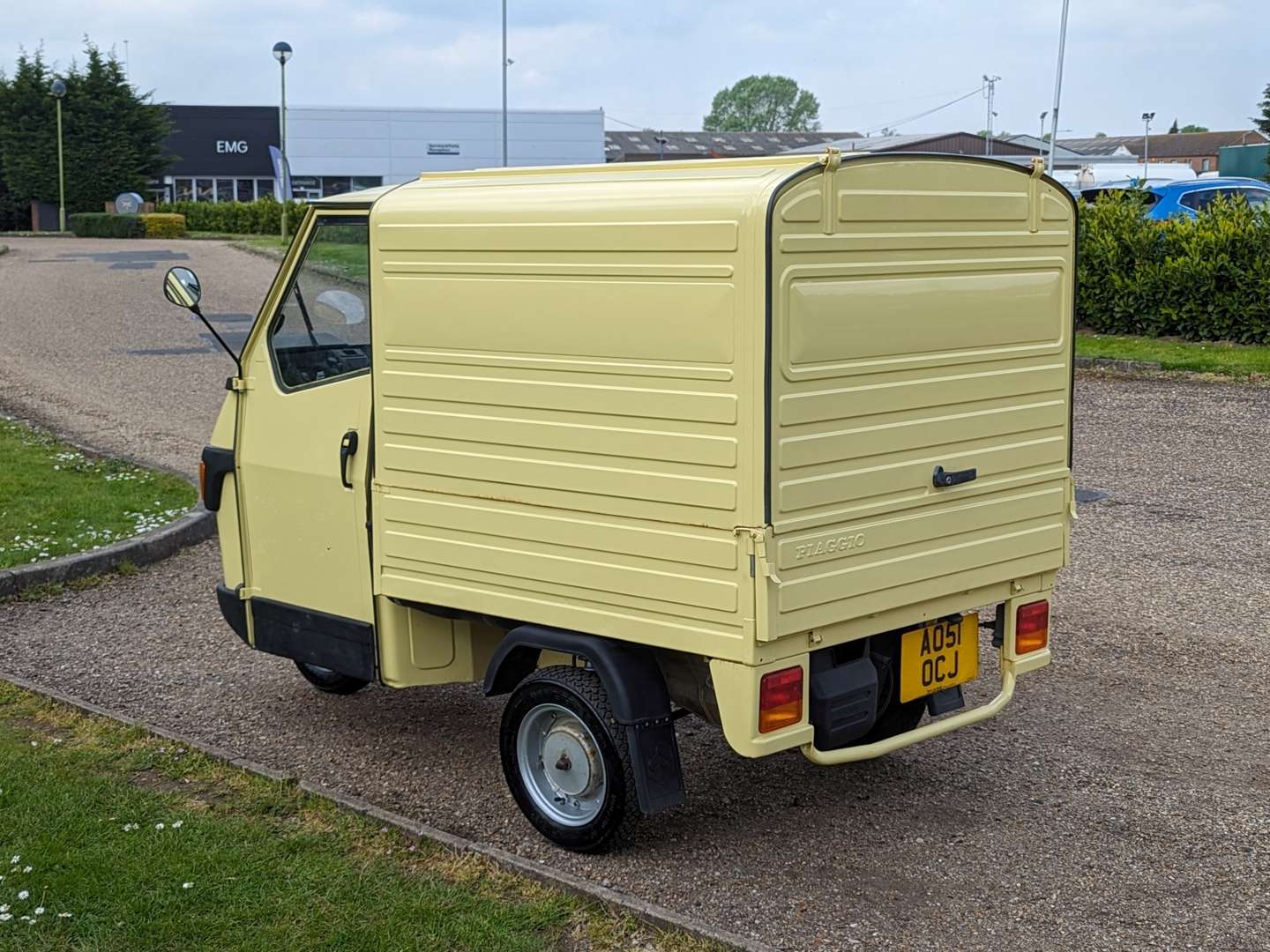 <p>2001 PIAGGIO APE VAN ONE OWNER</p>