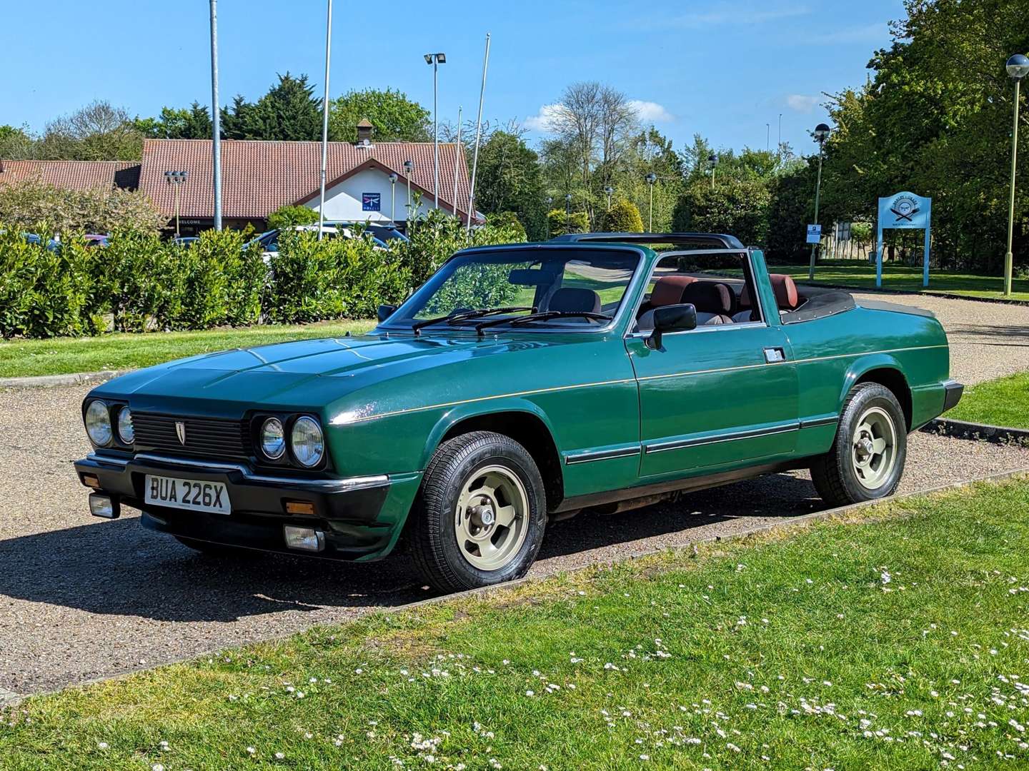 <p>1981 RELIANT SCIMITAR GTC MANUAL&nbsp;</p>