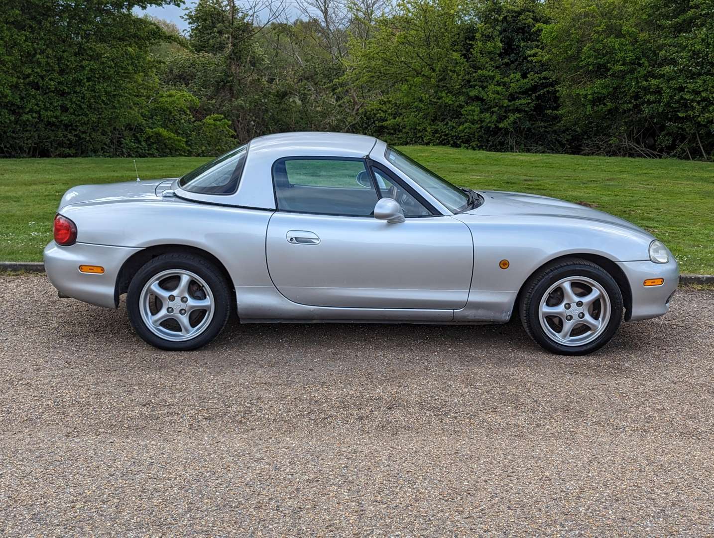 <p>2003 MAZDA MX-5 1.8I</p>