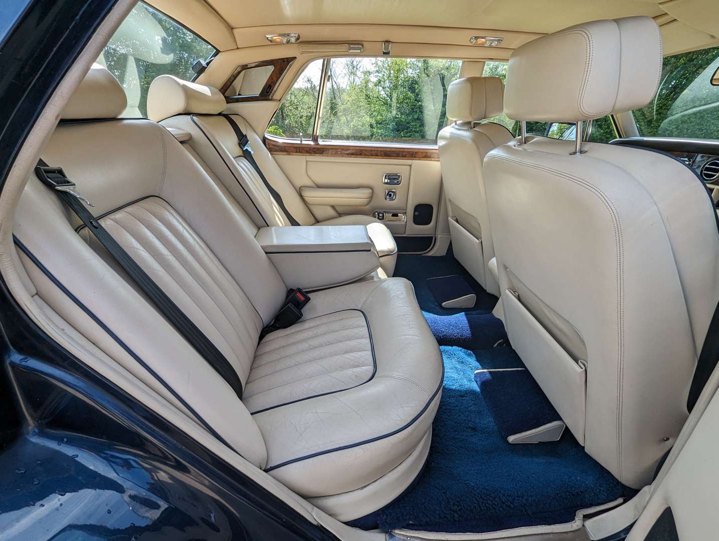 <p>1987 ROLLS ROYCE SILVER SPIRIT</p>