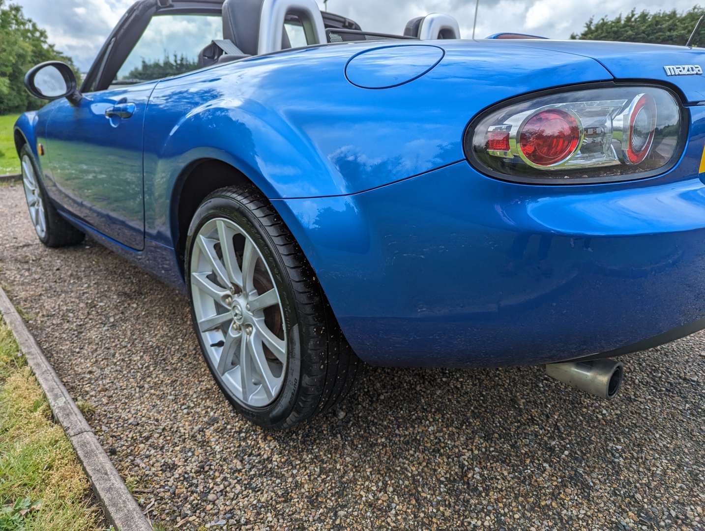 <p>2006 MAZDA MX-5 SPORT</p>