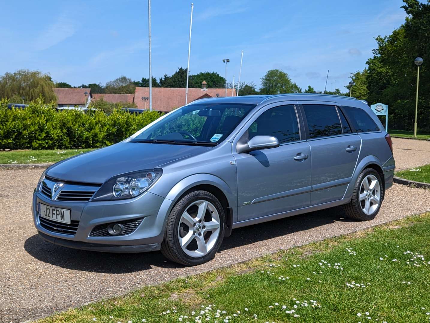 <p>2009 VAUXHALL ASTRA 1.8 SRI ESTATE 23,277 MILES</p>