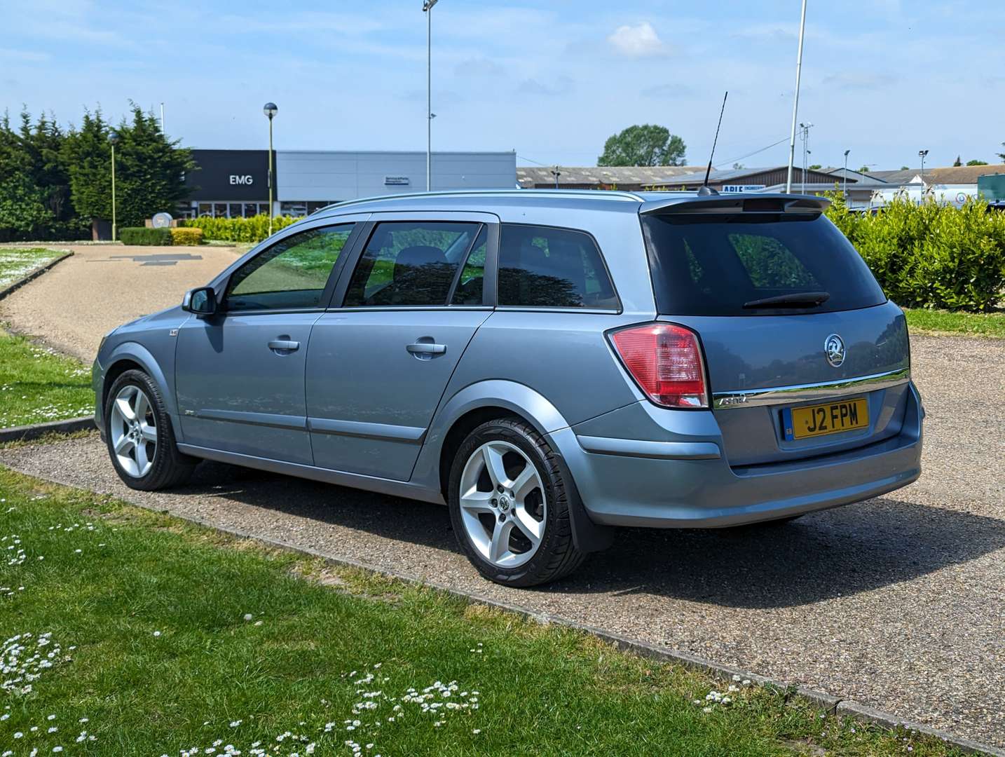 <p>2009 VAUXHALL ASTRA 1.8 SRI ESTATE 23,277 MILES</p>