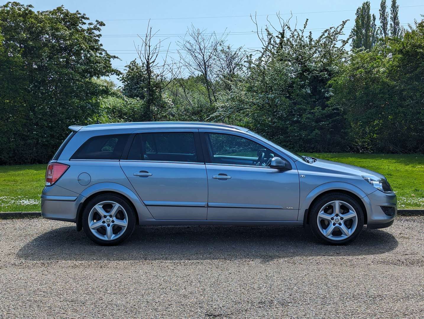 <p>2009 VAUXHALL ASTRA 1.8 SRI ESTATE 23,277 MILES</p>