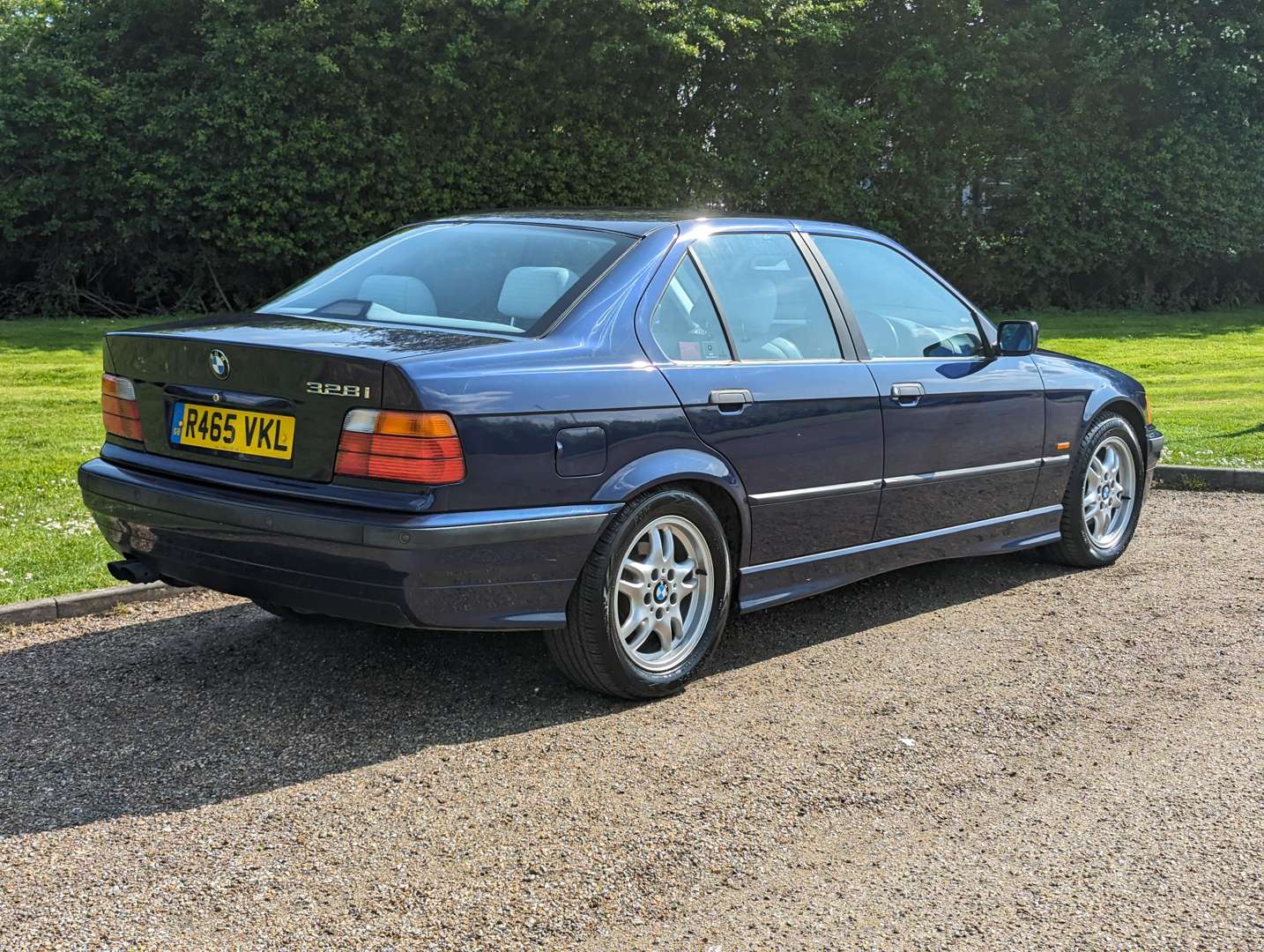 <p>1998 BMW 328I SE AUTO</p>