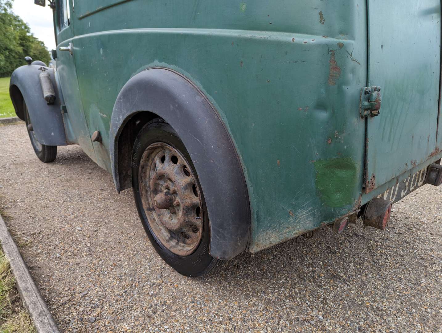 <p>1945 MORRIS EIGHT SERIES Z VAN</p>