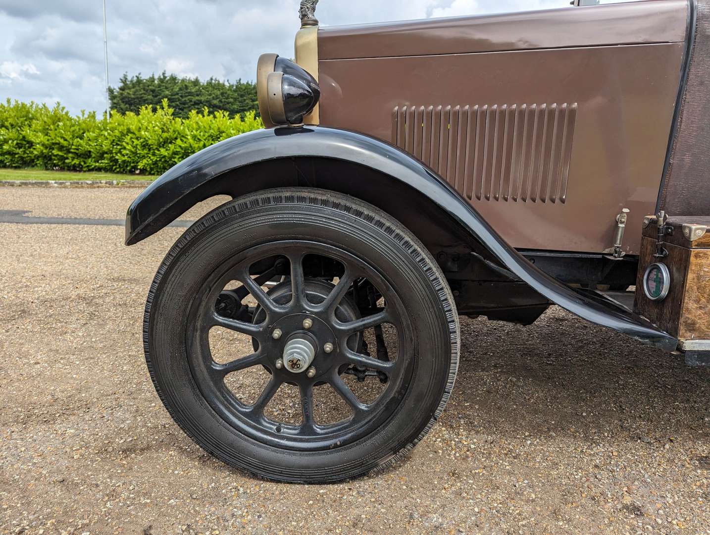 <p>1929 ROVER 10/25 WEYMANN RIVIERA SALOON&nbsp;</p>