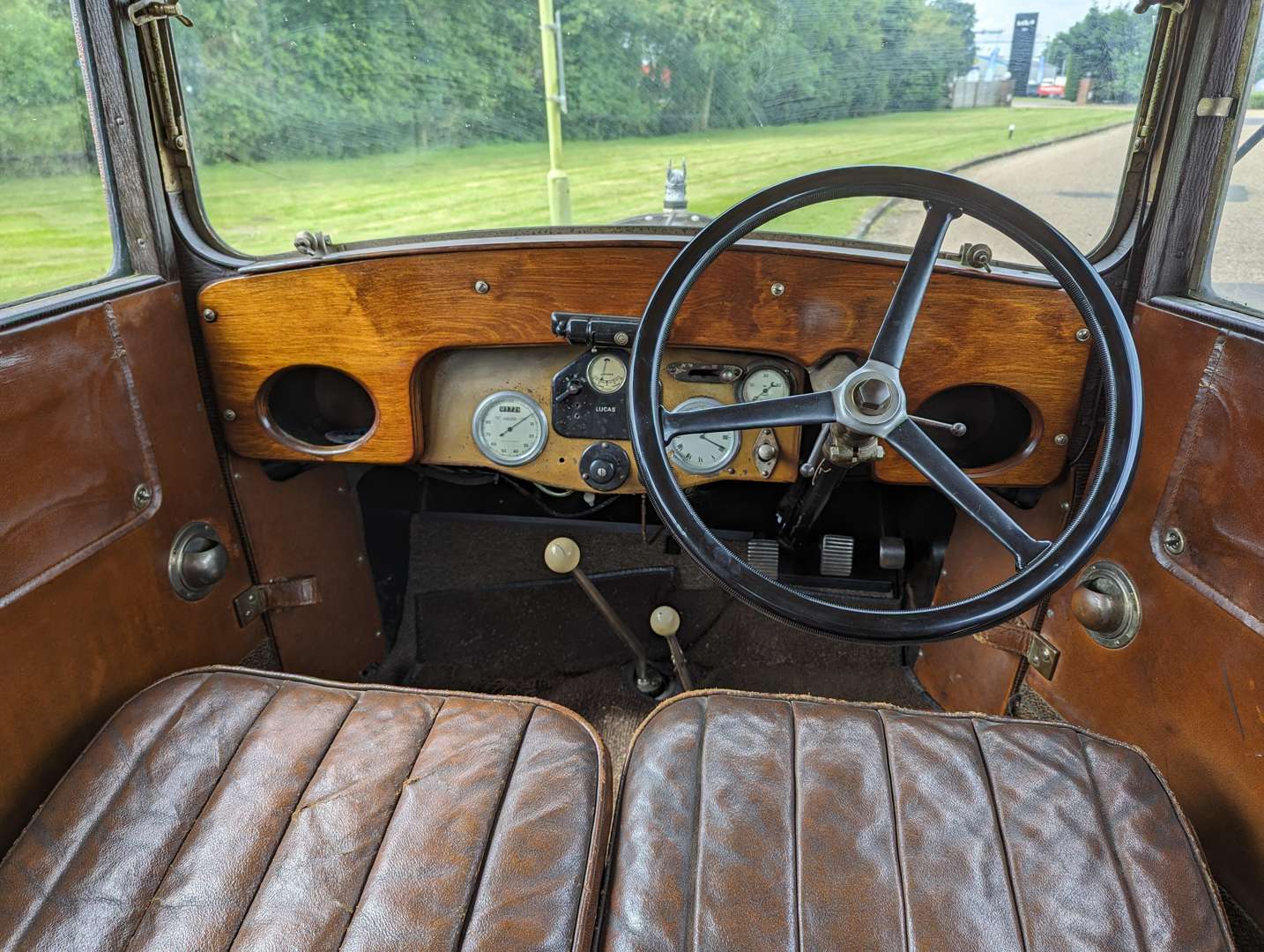 <p>1929 ROVER 10/25 WEYMANN RIVIERA SALOON&nbsp;</p>