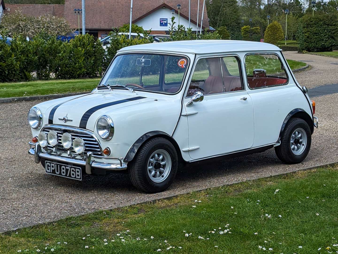 <p>1964 MORRIS MINI</p>