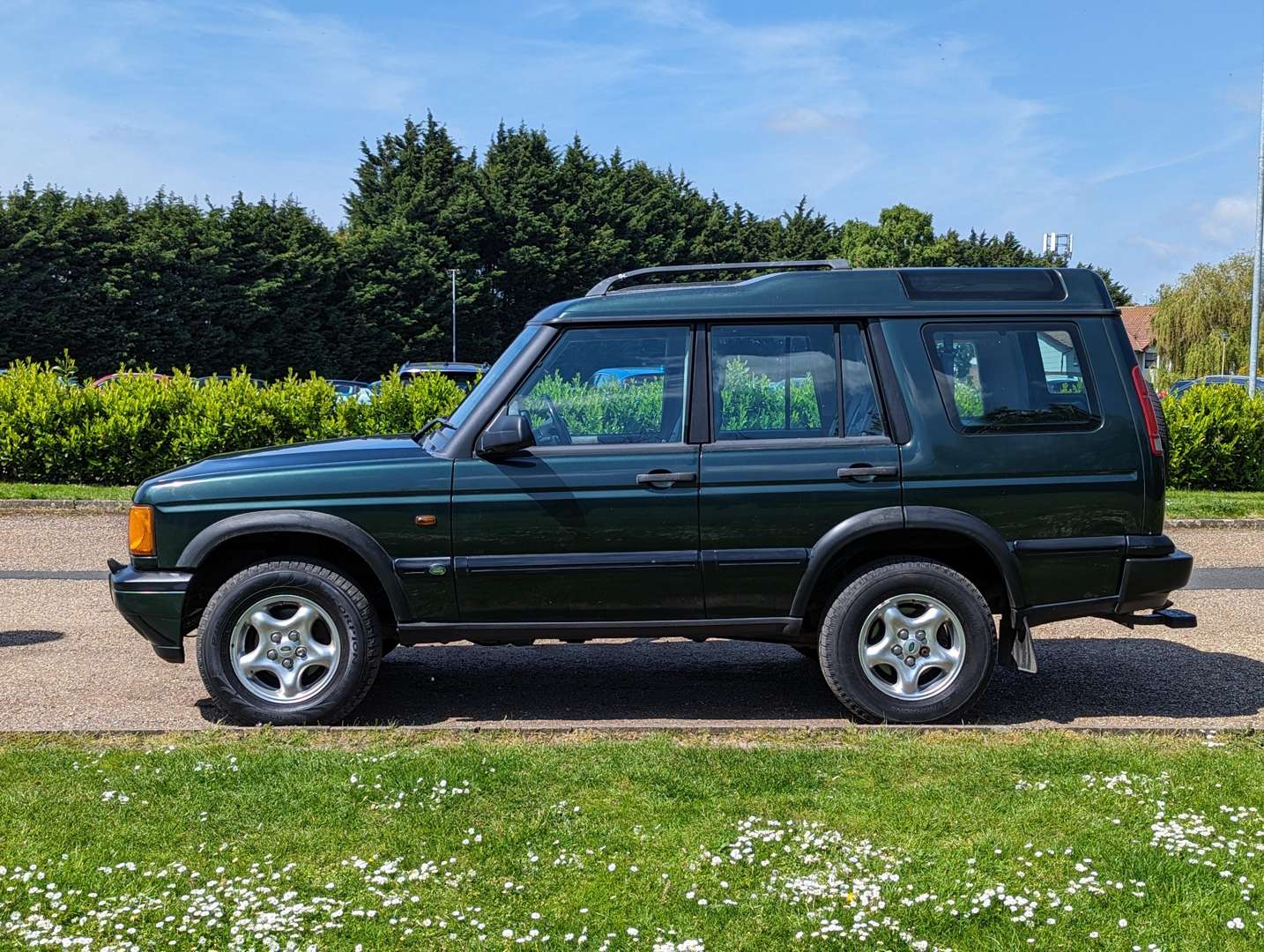 <p>1999 LAND ROVER DISCOVERY V8I ES</p>