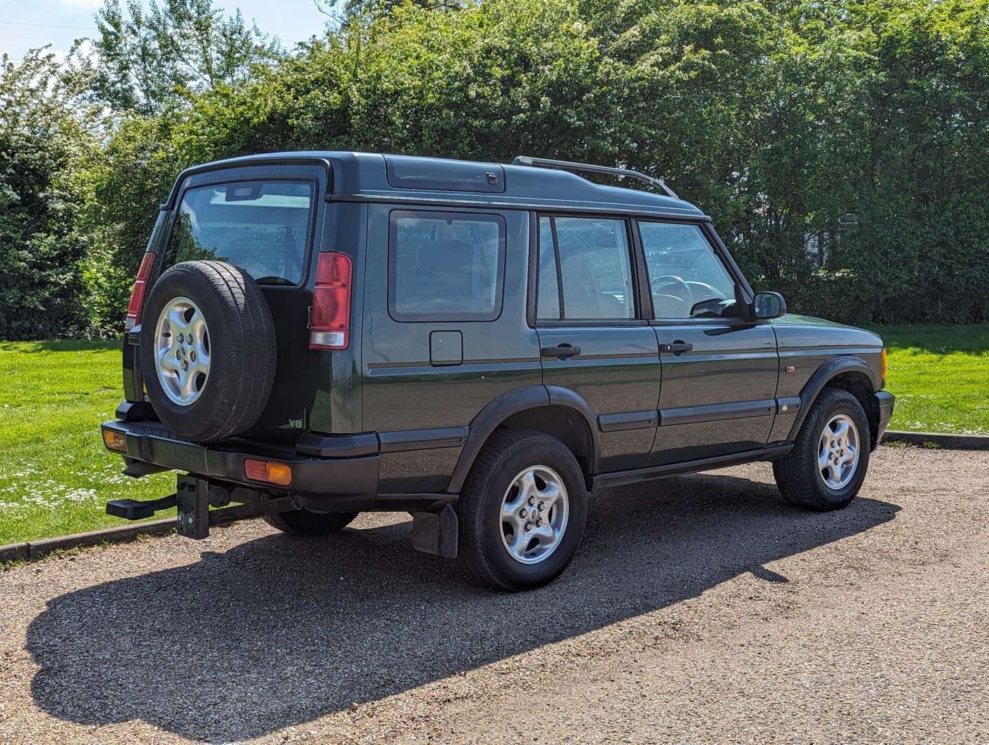 <p>1999 LAND ROVER DISCOVERY V8I ES</p>