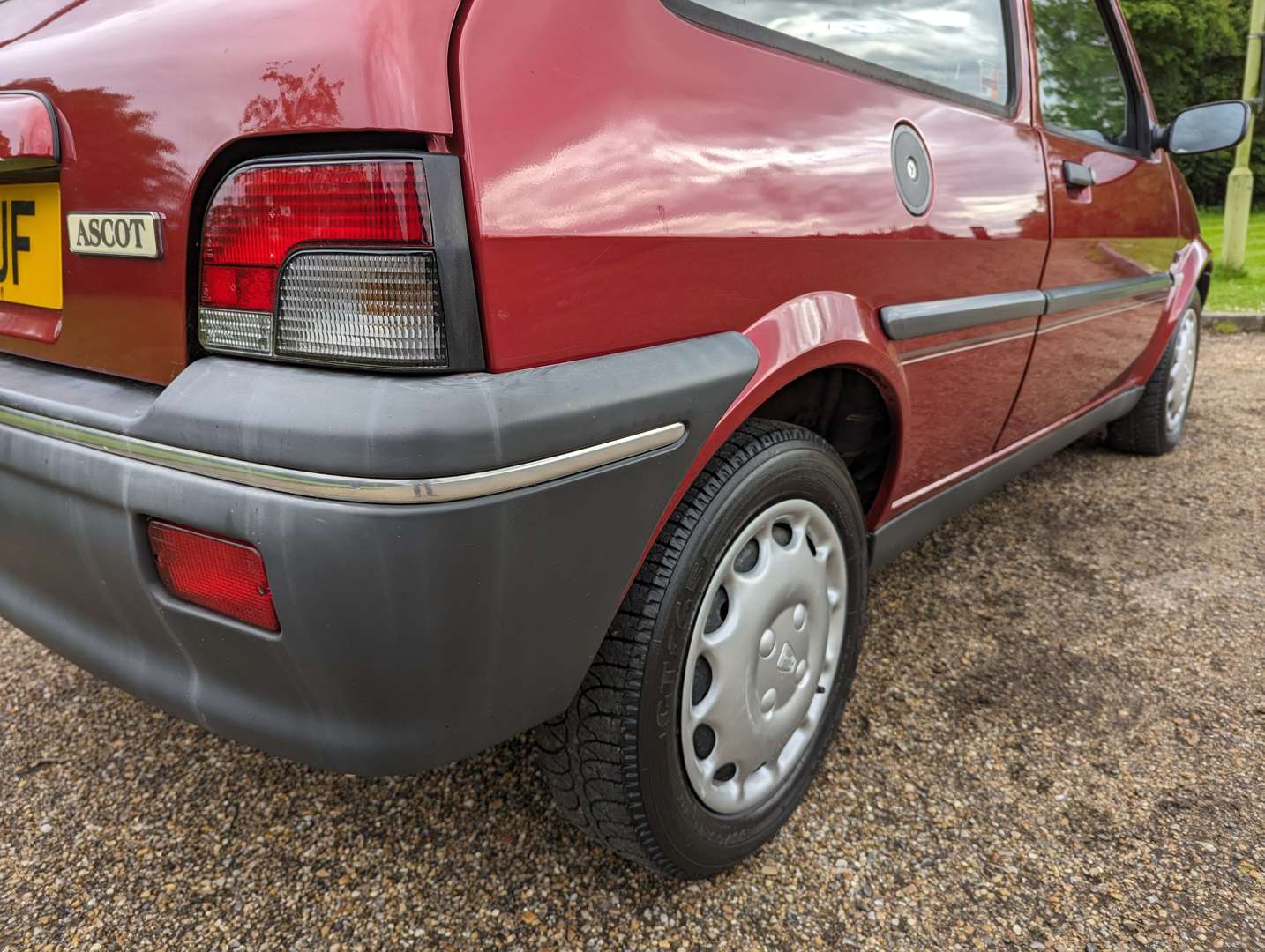 <p>1997 ROVER 100 ASCOT 12,000 MILES</p>