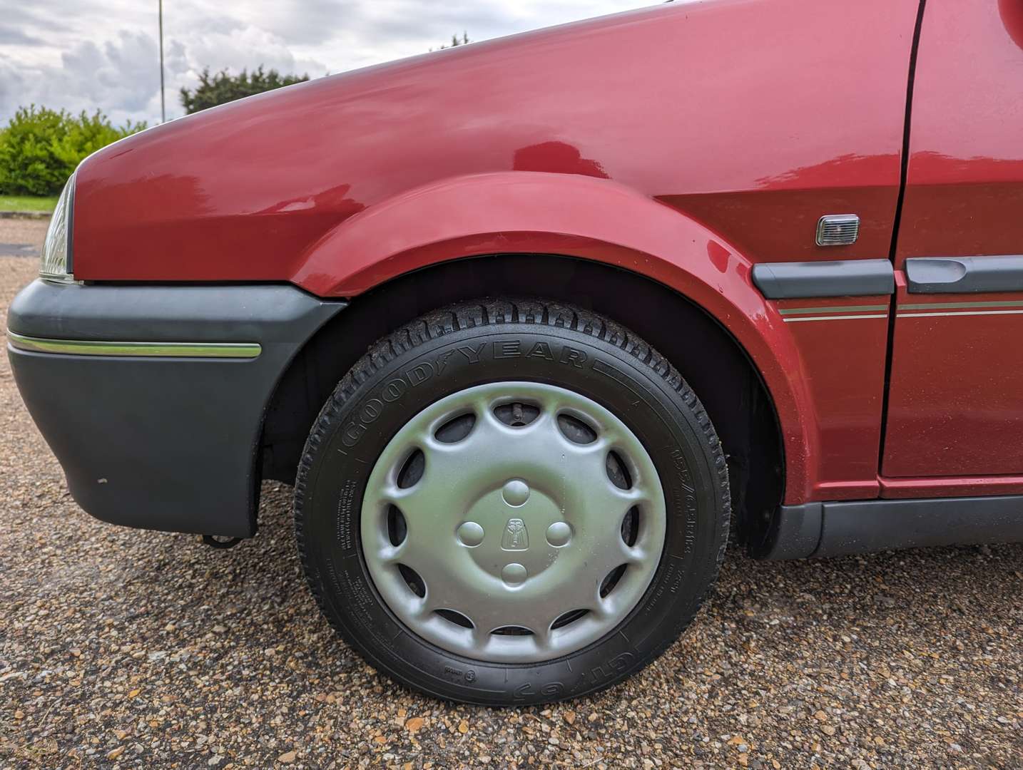 <p>1997 ROVER 100 ASCOT 12,000 MILES</p>