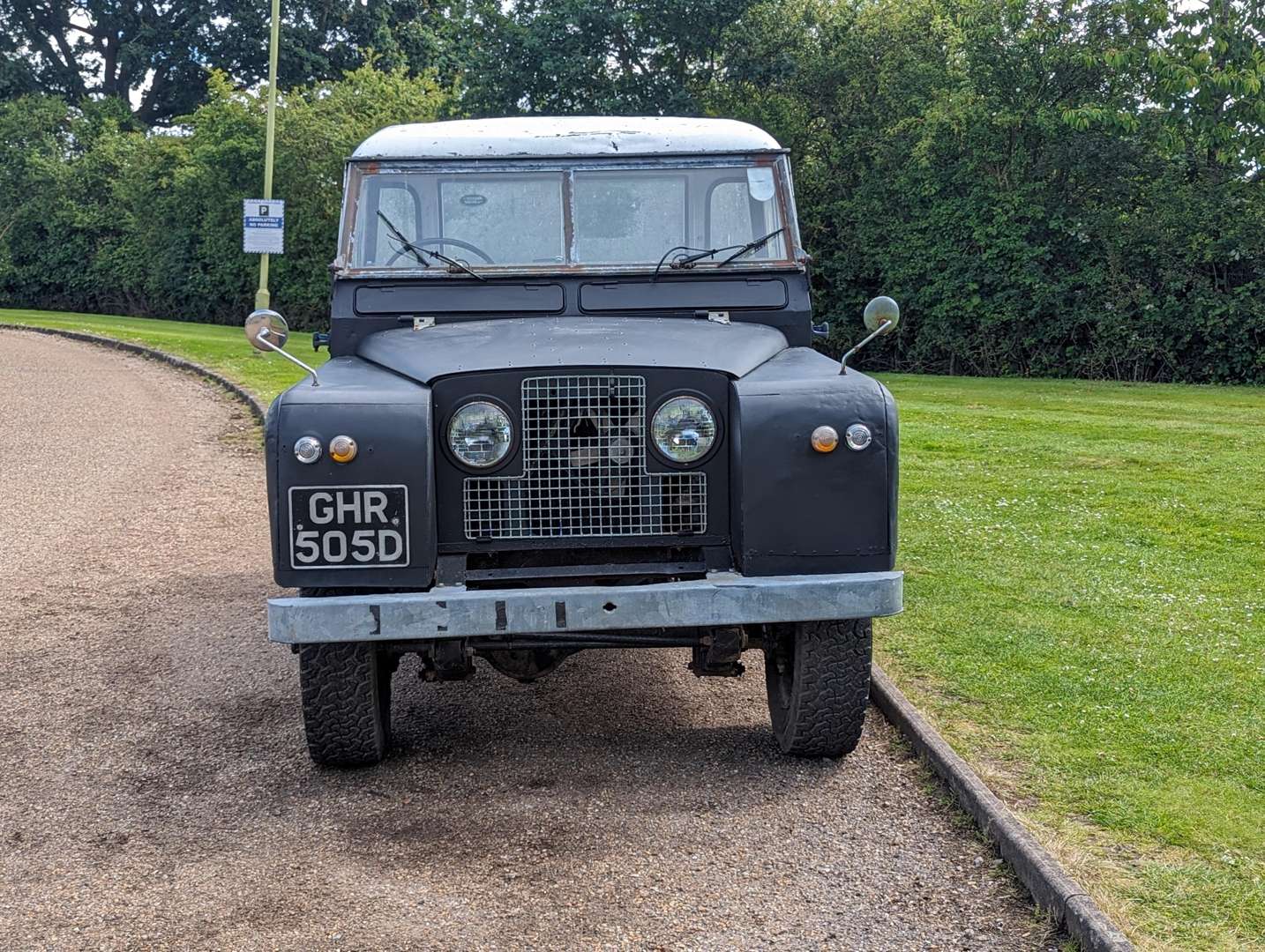 <p>1966 LAND ROVER SERIES 2A</p>