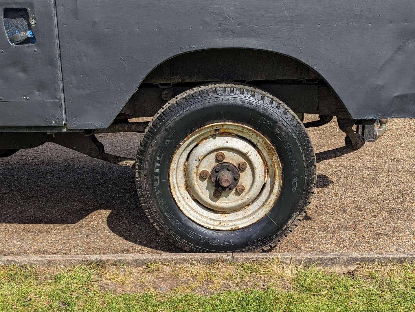 <p>1966 LAND ROVER SERIES 2A</p>