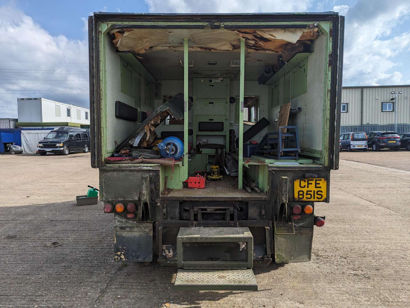 <p>1977 LAND ROVER 101 FORWARD CONTROL</p>