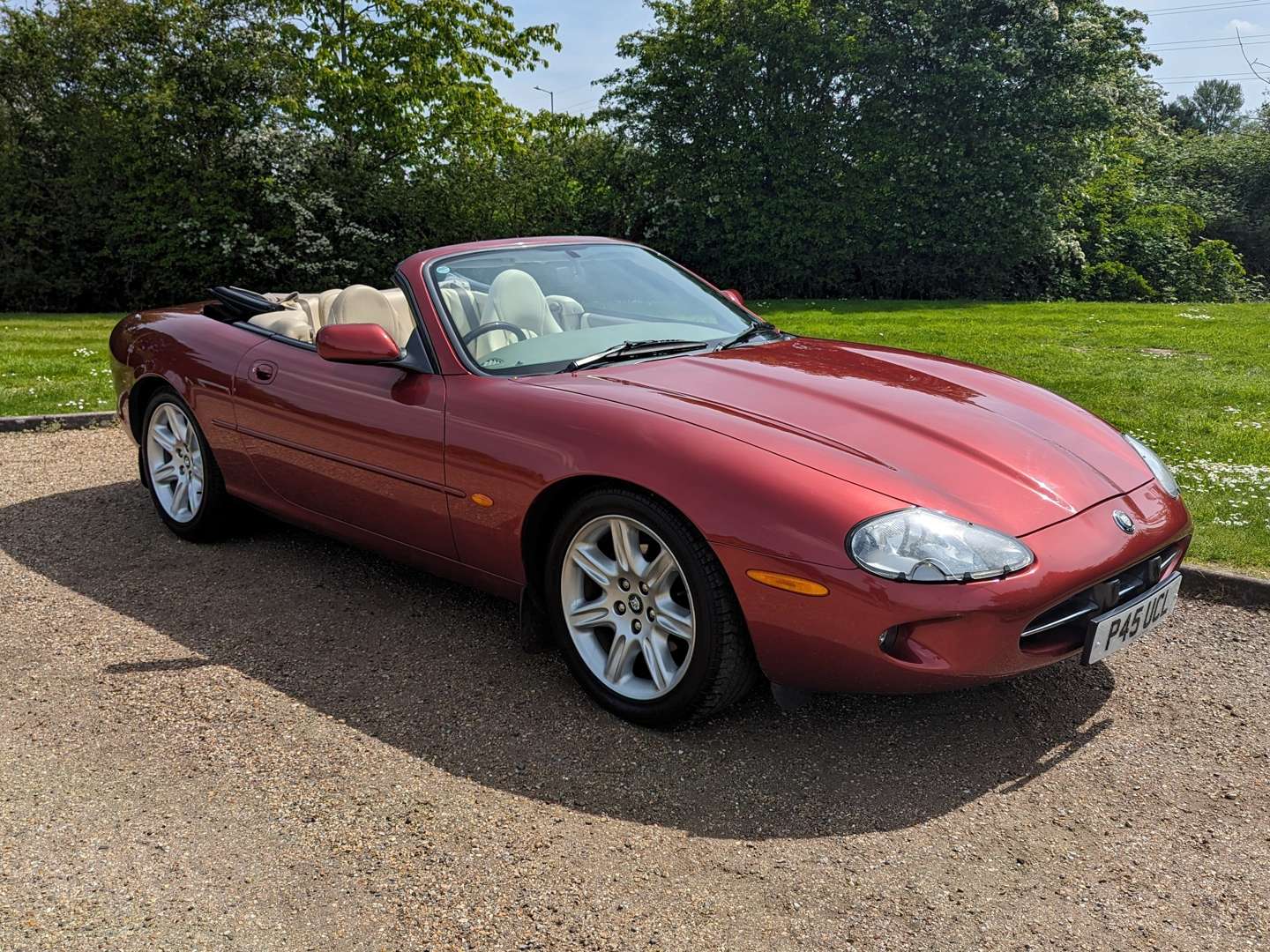 <p>1997 JAGUAR XK8 4.0 CONVERTIBLE AUTO</p>