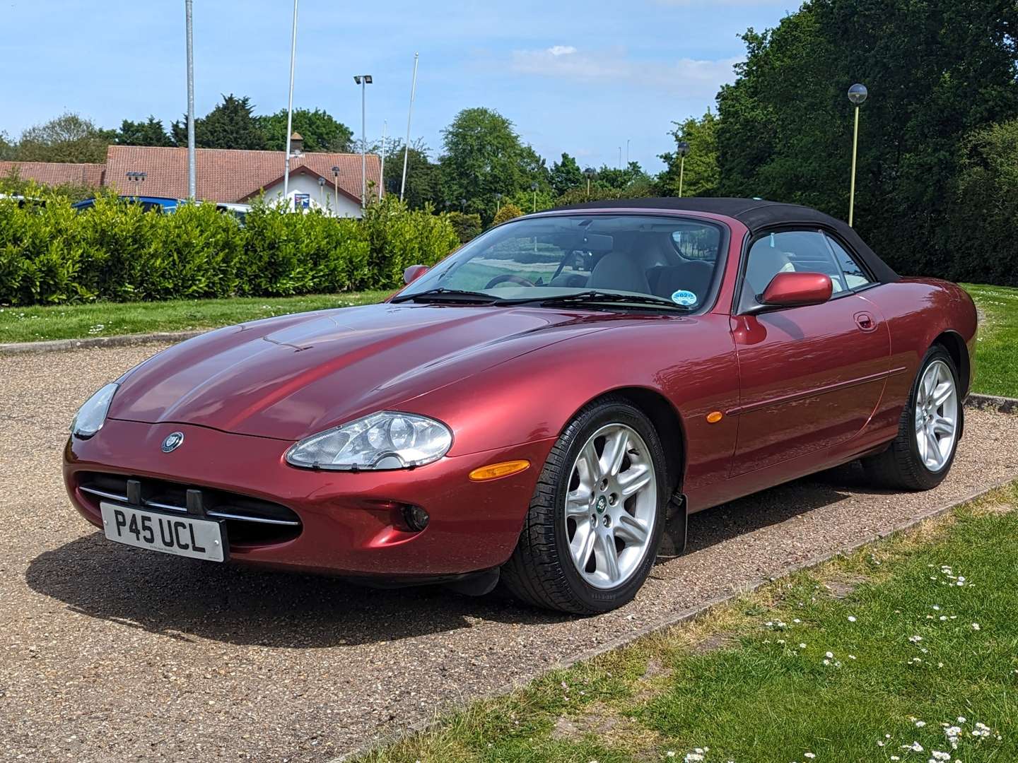 <p>1997 JAGUAR XK8 4.0 CONVERTIBLE AUTO</p>