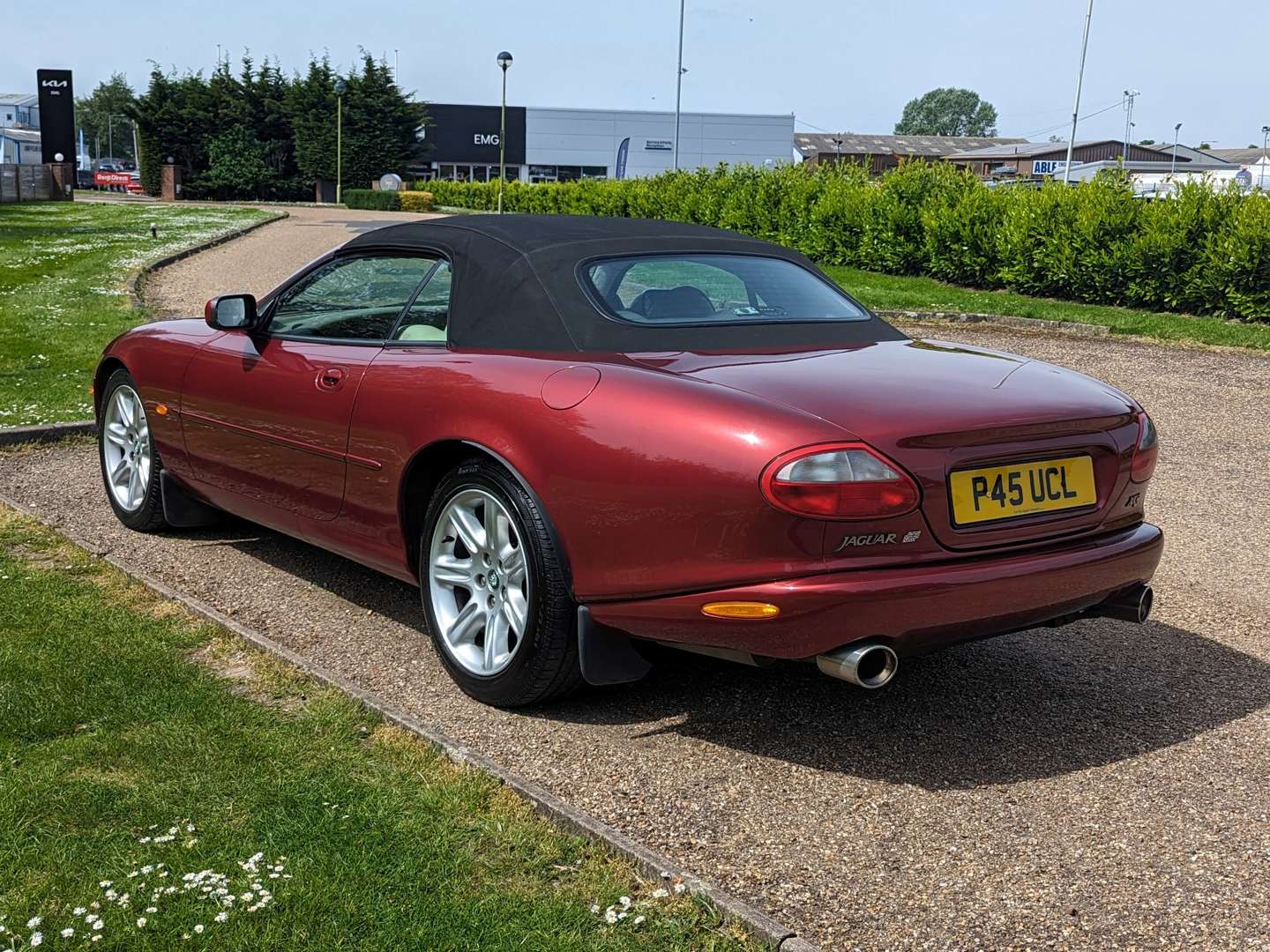 <p>1997 JAGUAR XK8 4.0 CONVERTIBLE AUTO</p>