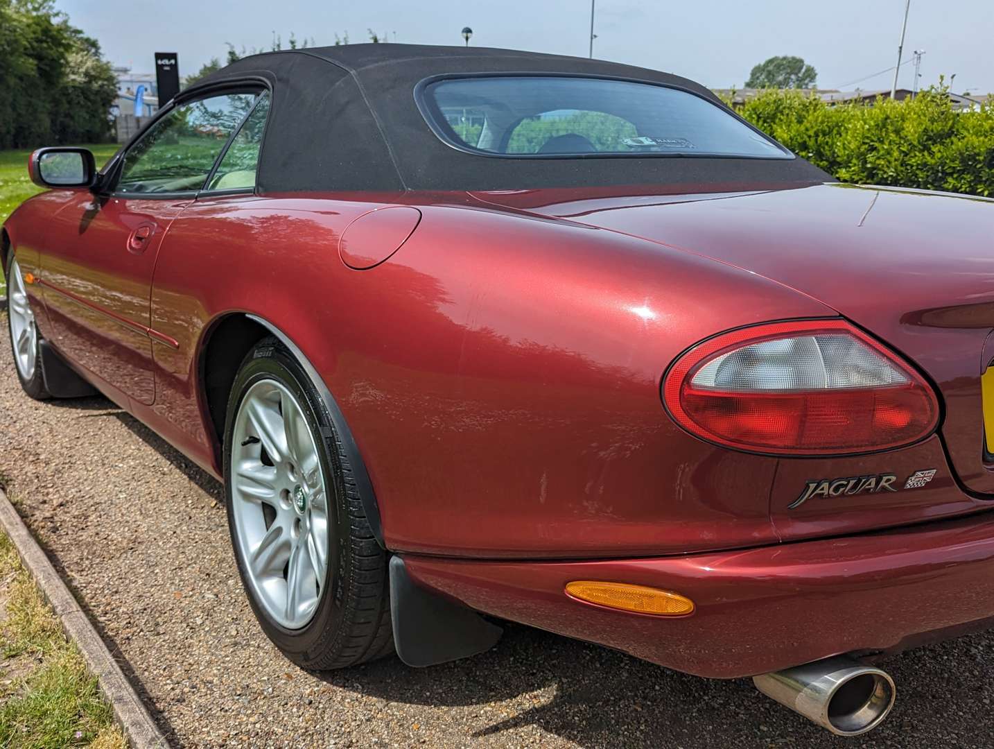 <p>1997 JAGUAR XK8 4.0 CONVERTIBLE AUTO</p>