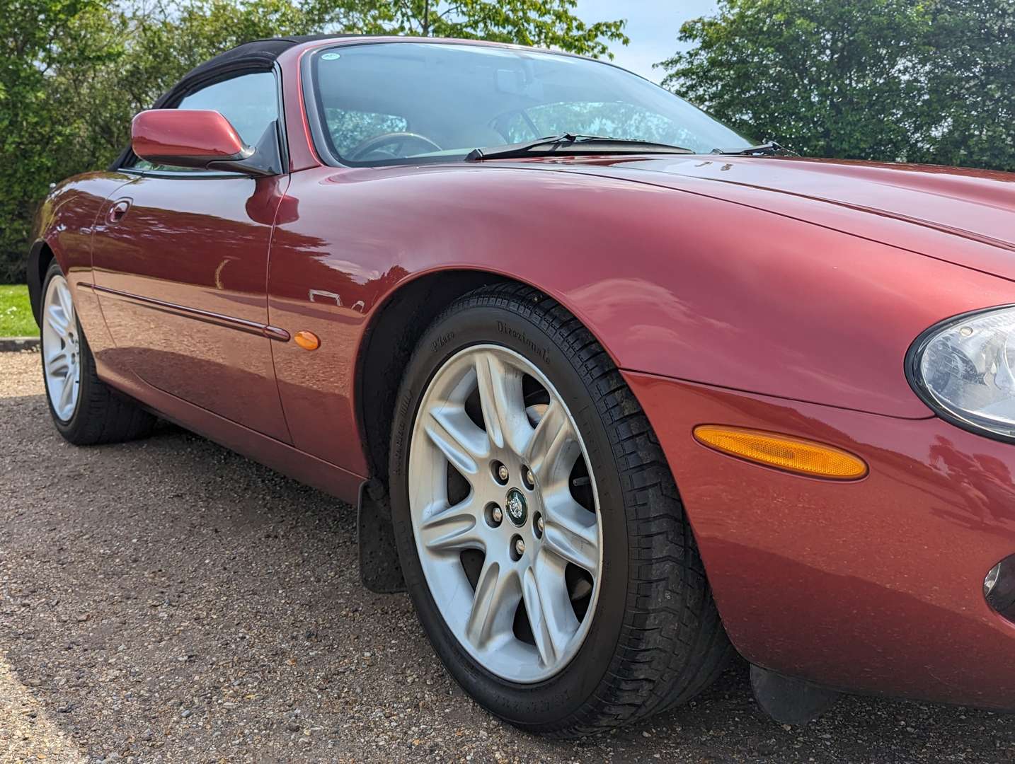 <p>1997 JAGUAR XK8 4.0 CONVERTIBLE AUTO</p>