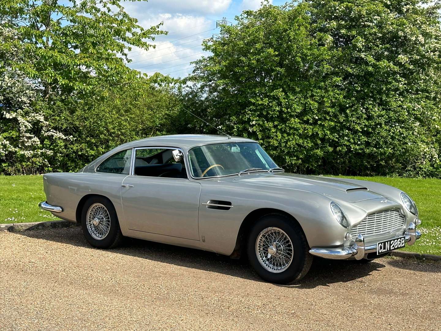 <p>1964 ASTON MARTIN DB5</p>