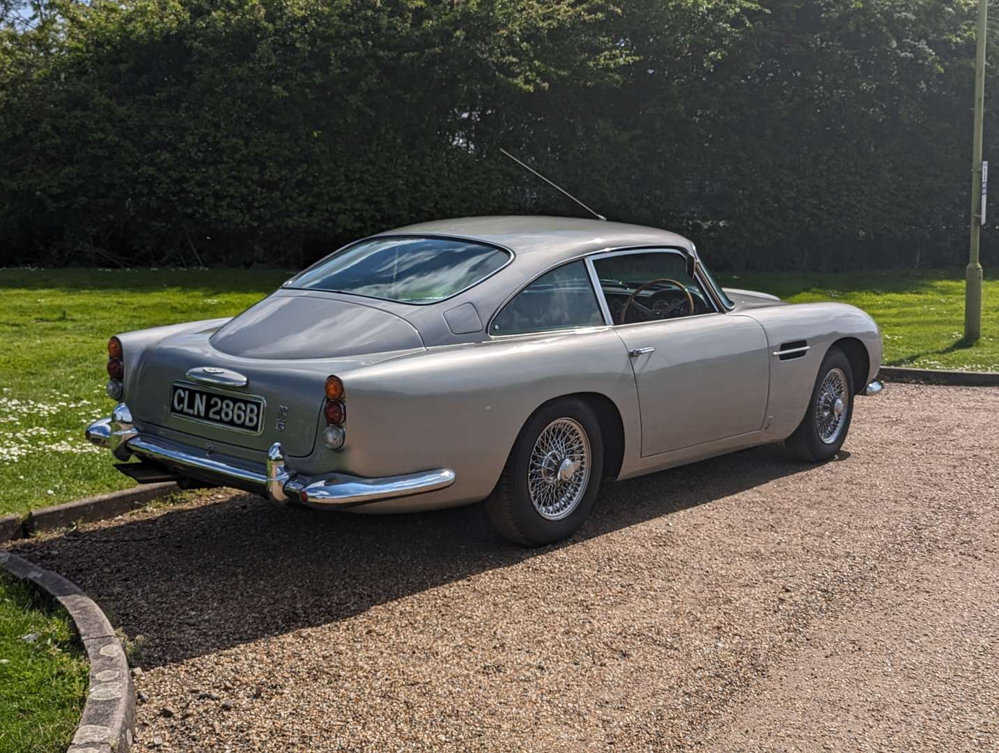 <p>1964 ASTON MARTIN DB5</p>