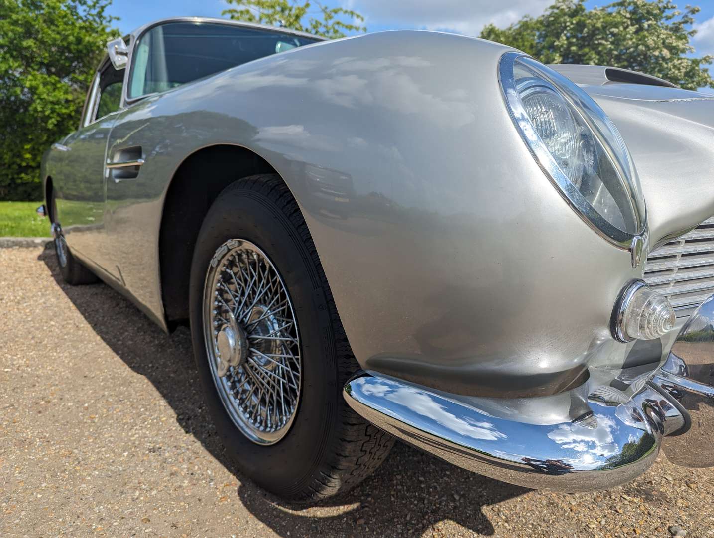 <p>1964 ASTON MARTIN DB5</p>