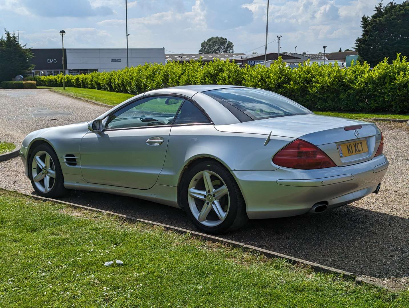 <p>2003 MERCEDES SL 350 AUTO</p>