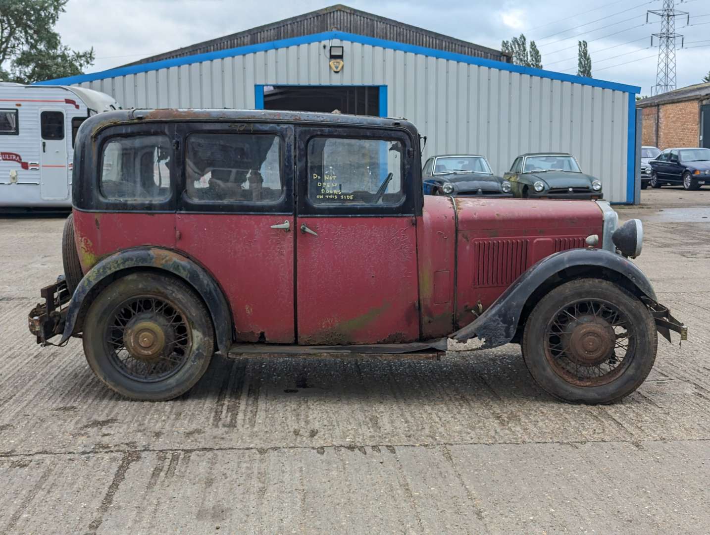 <p>1935 MORRIS TEN FOUR&nbsp;</p>