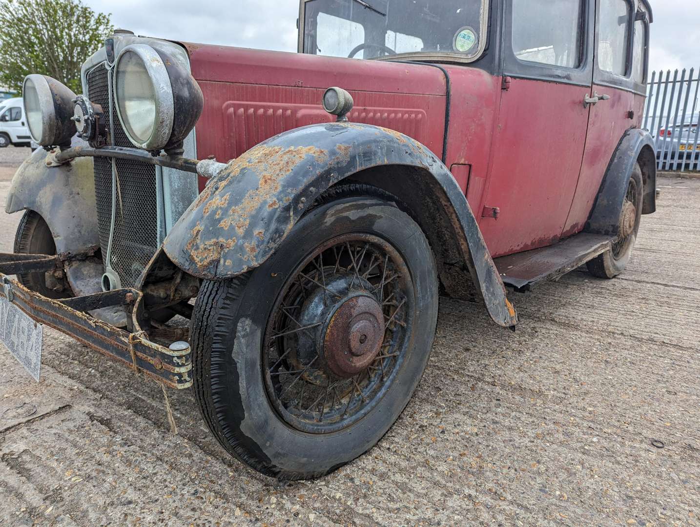 <p>1935 MORRIS TEN FOUR&nbsp;</p>