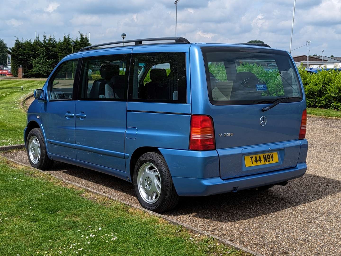 <p>1999 MERCEDES V230 FASHION 17,111 MILES</p>