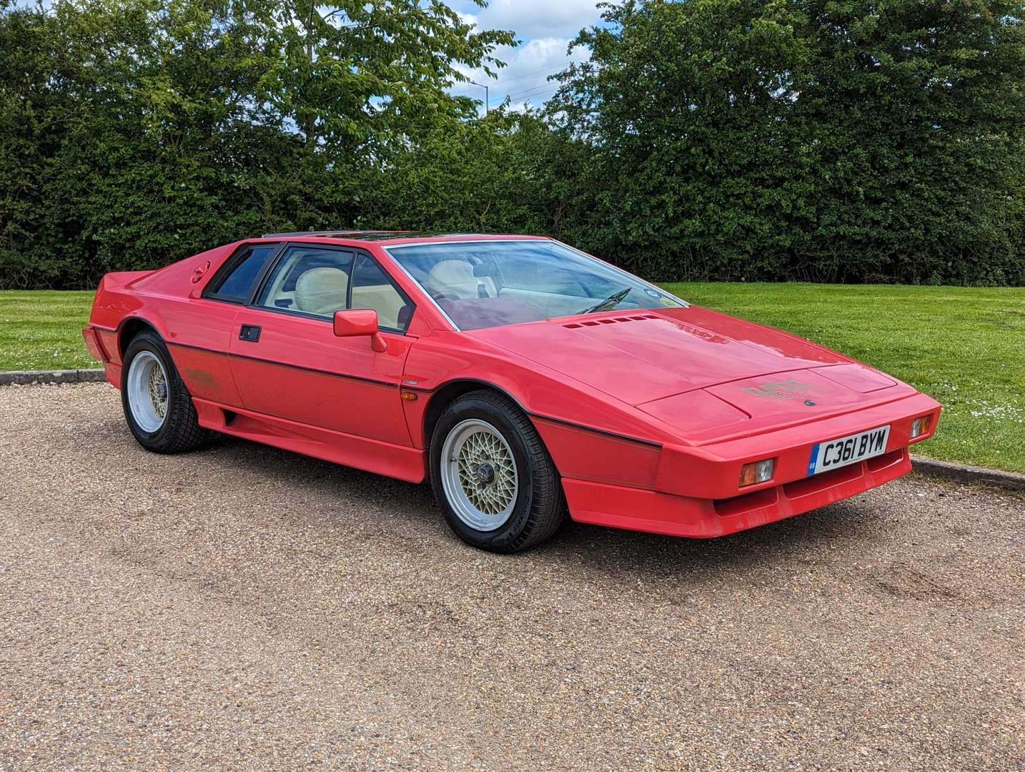 <p>1985 LOTUS ESPRIT TURBO</p>