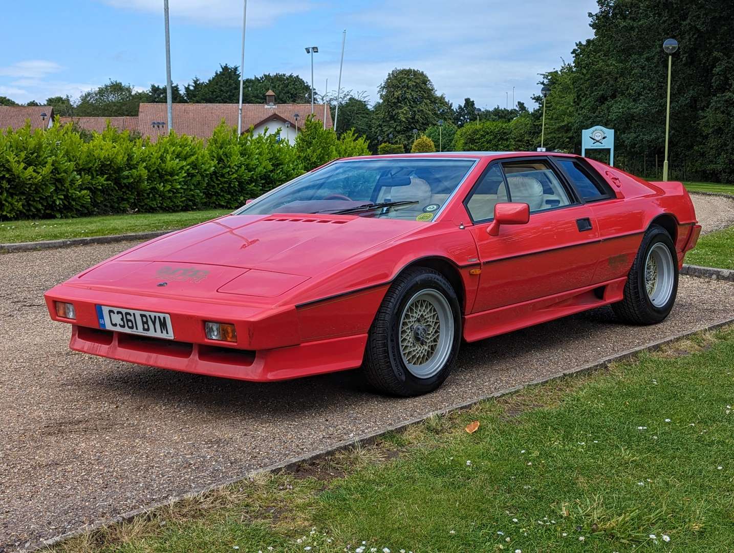 <p>1985 LOTUS ESPRIT TURBO</p>