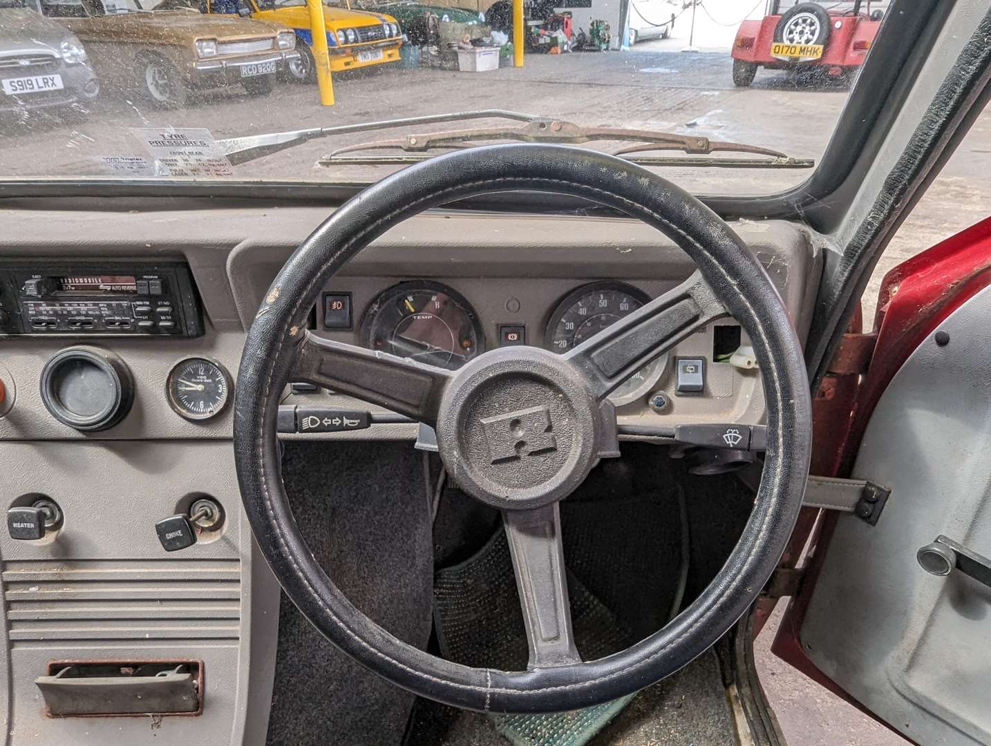 <p>1993 RELIANT ROBIN LX</p>