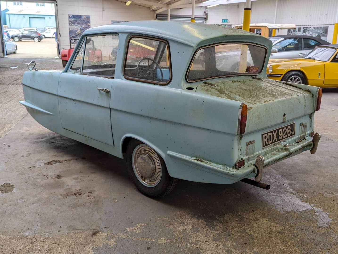 <p>1971 RELIANT REGAL&nbsp;</p>