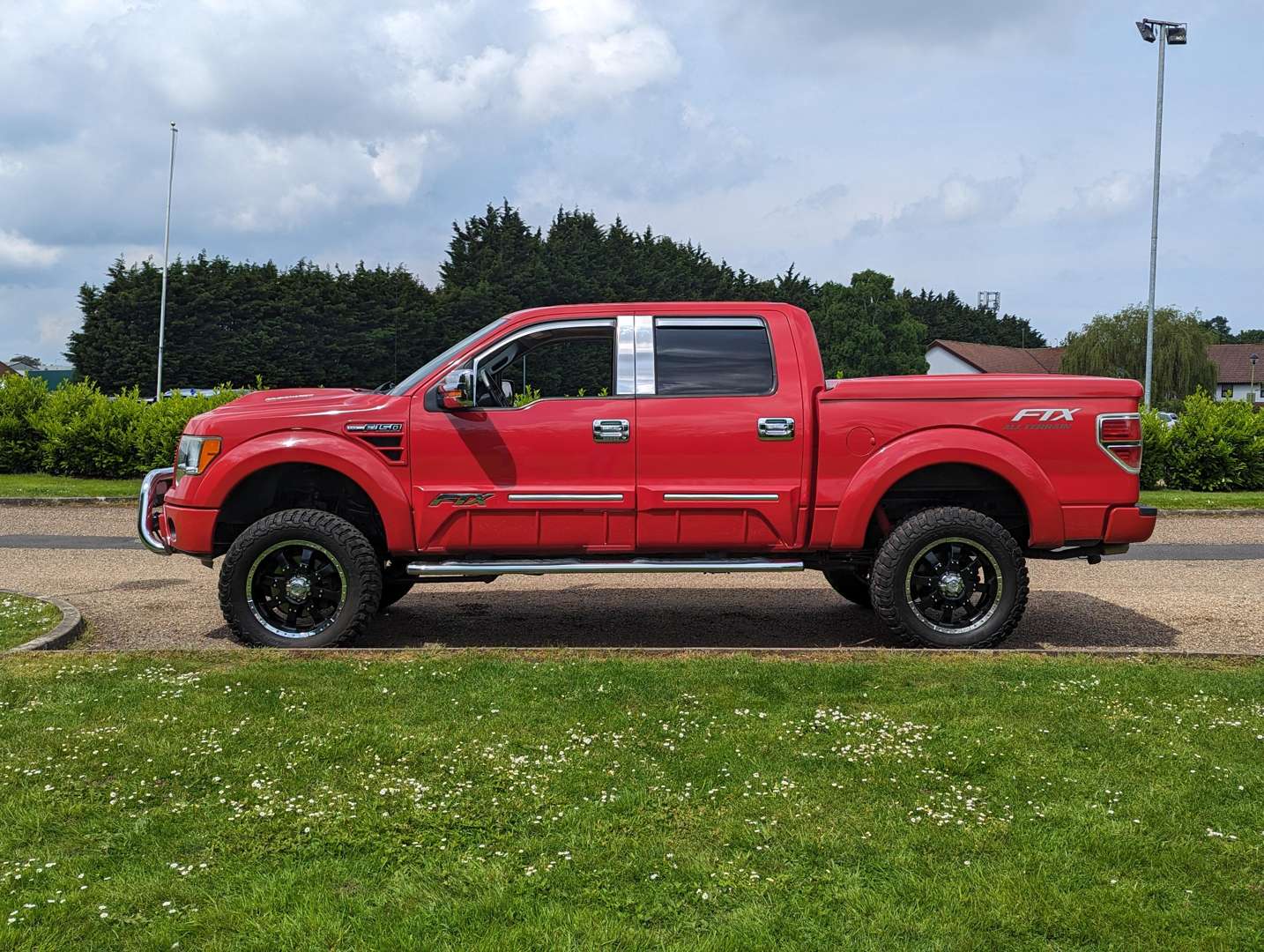 <p>2010 FORD F150 5.4 V8 PICK-UP LHD</p>