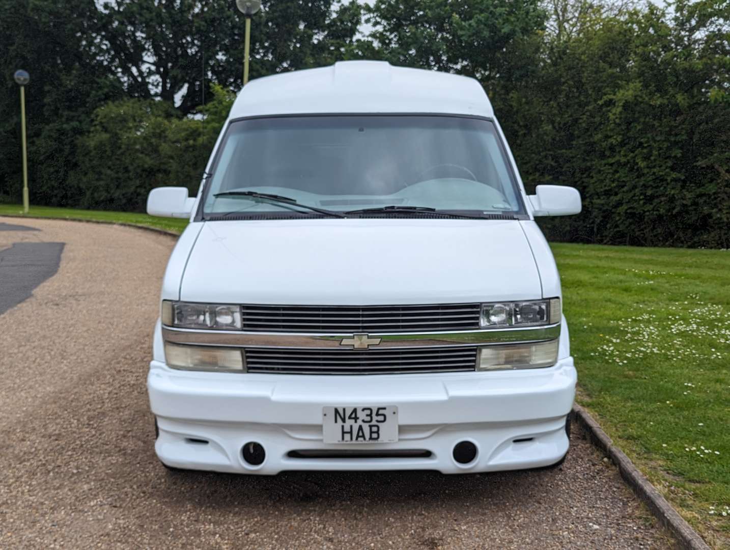 <p>1996 CHEVROLET ASTRO DAY VAN &nbsp;LHD</p>