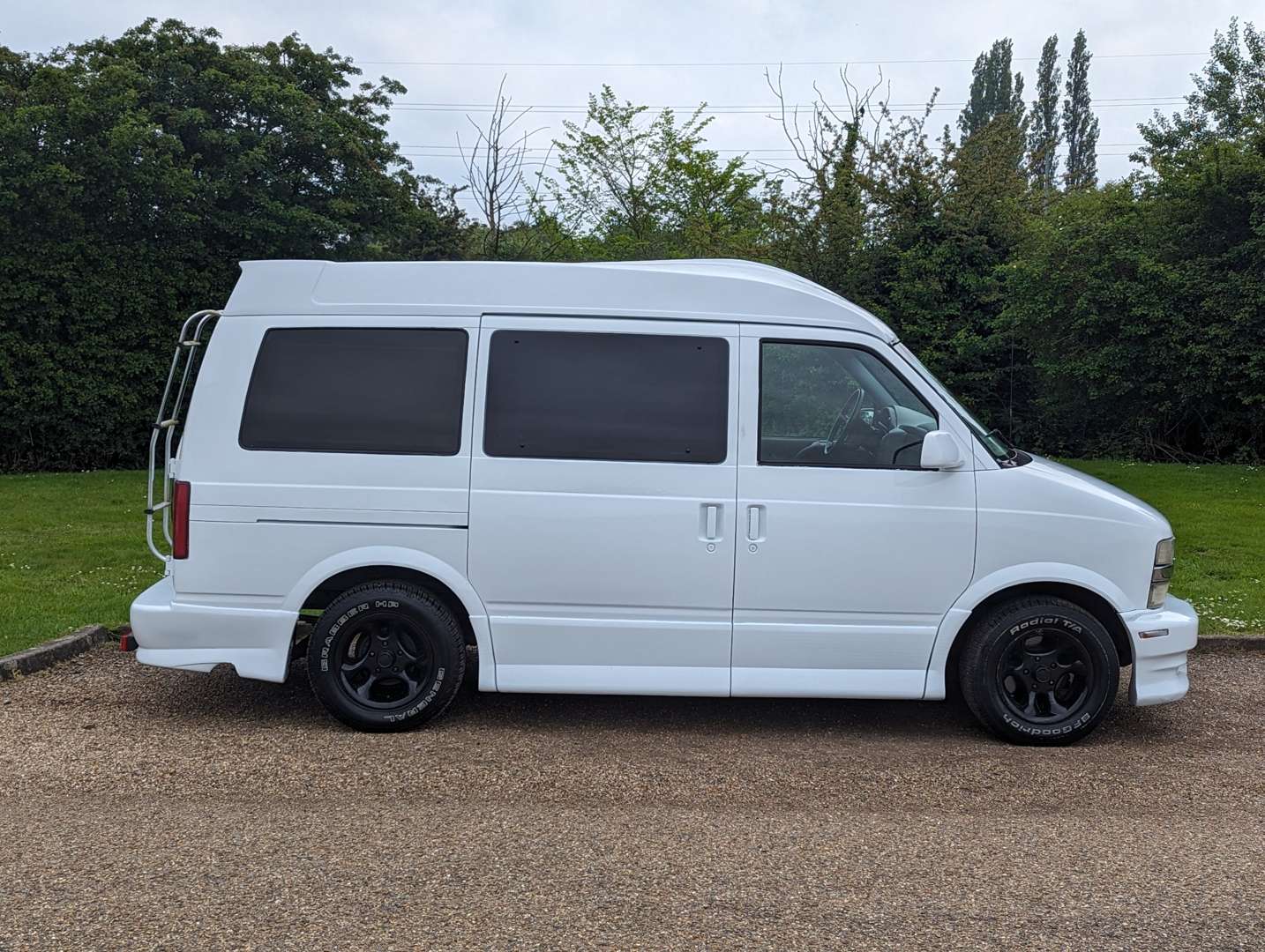 <p>1996 CHEVROLET ASTRO DAY VAN &nbsp;LHD</p>