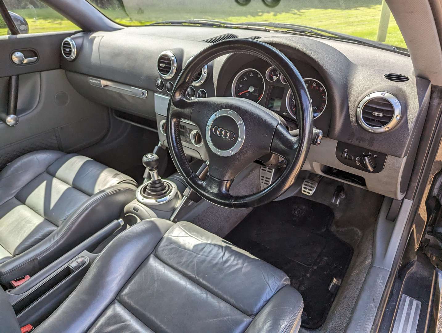 <p>2001 AUDI TT QUATTRO (225 BHP)</p>