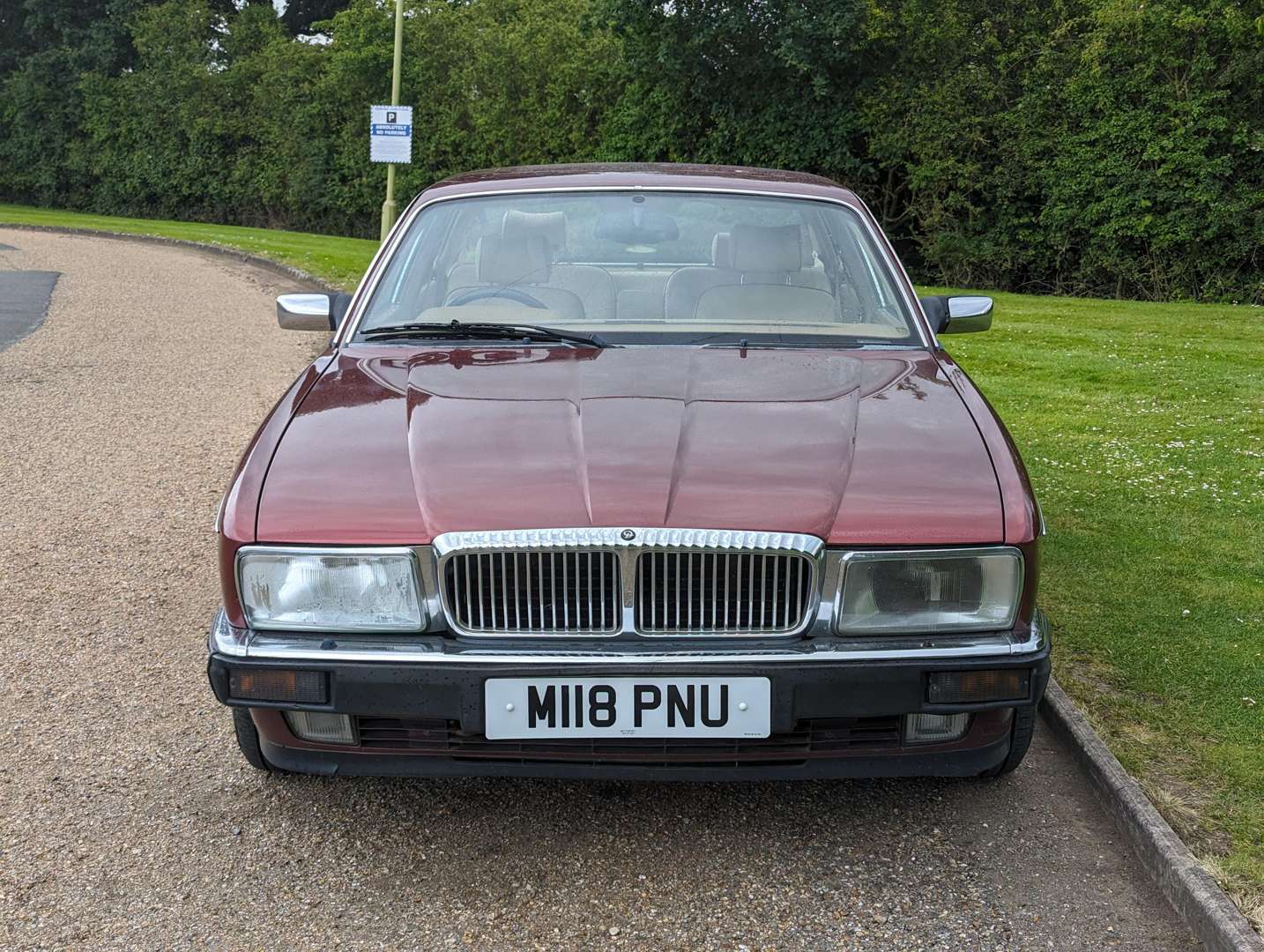 <p>1994 DAIMLER 4.0 AUTO</p>