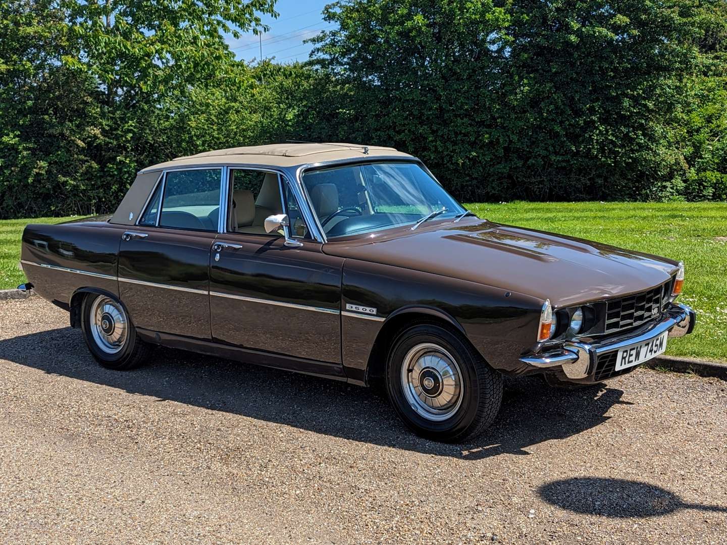 <p>1974 ROVER P6 3500 AUTO&nbsp;</p>