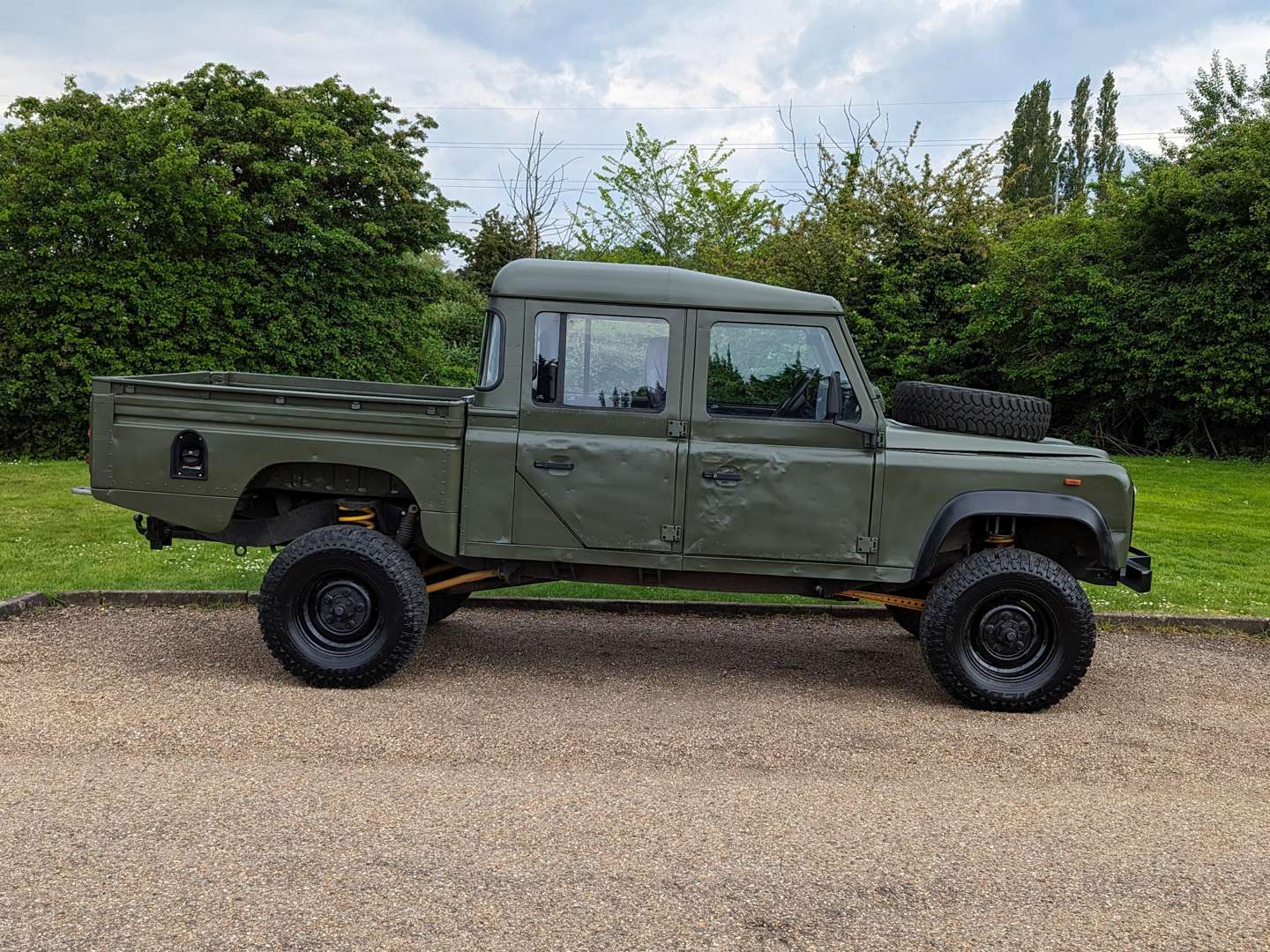 <p>1992 LAND ROVER 130 DEFENDER TD</p>